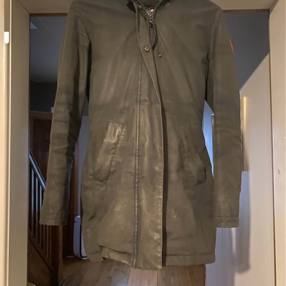 Canada Goose Black Jacket with Arctic Patch - Picture 4 of 5